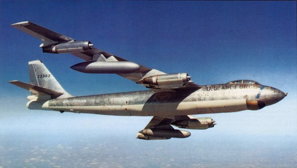 B-47E-50-LM_Stratojet_52-3363.jpg